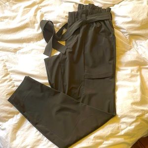 Athlete pants - olive green
